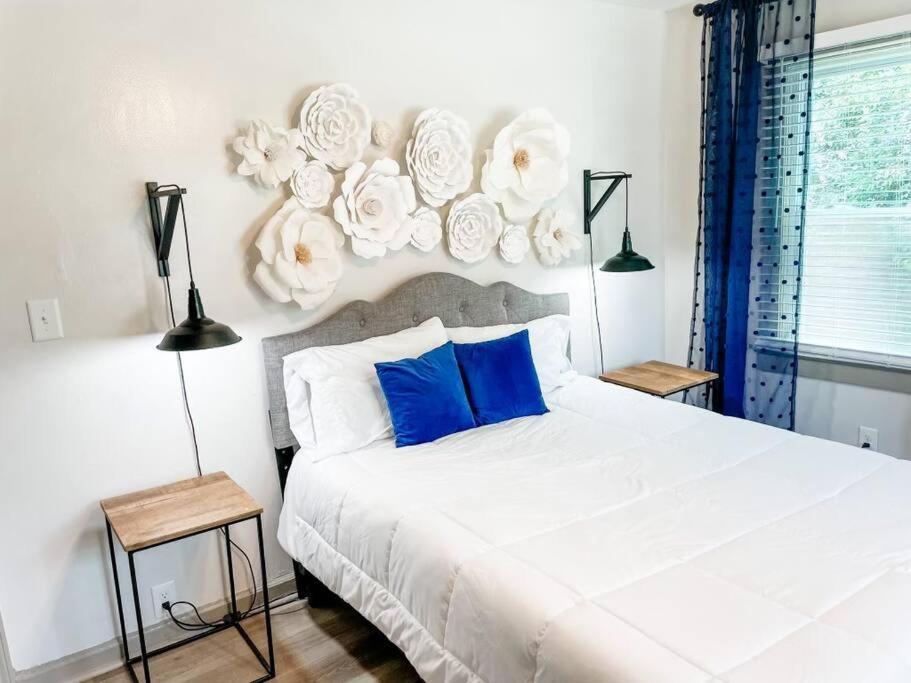 Blue Bungalow W/ Free Golf Cart 1/2 Mi From Square Covington Eksteriør billede