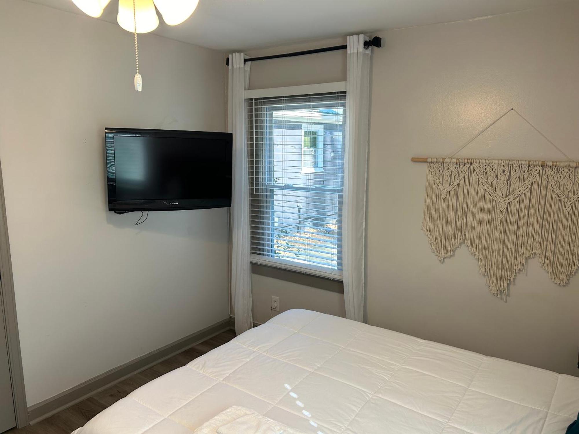 Blue Bungalow W/ Free Golf Cart 1/2 Mi From Square Covington Eksteriør billede
