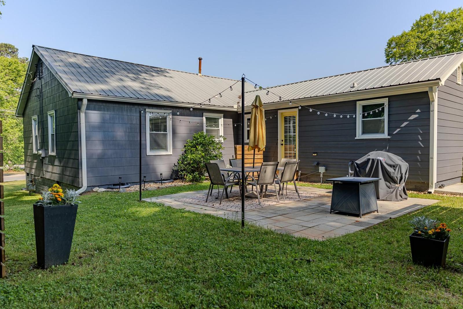 Blue Bungalow W/ Free Golf Cart 1/2 Mi From Square Covington Eksteriør billede