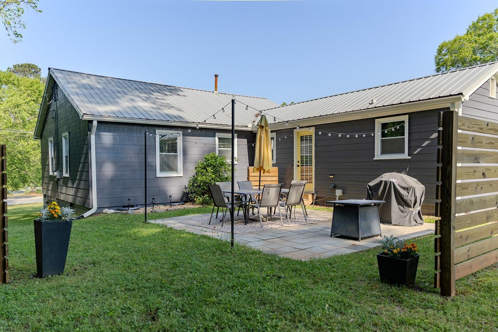 Blue Bungalow W/ Free Golf Cart 1/2 Mi From Square Covington Eksteriør billede